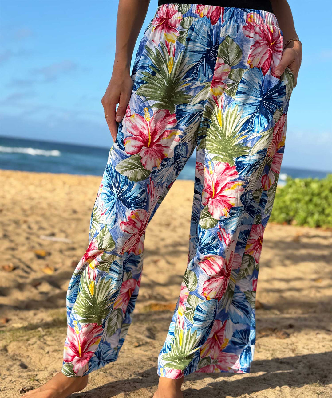 Painted Hibiscus Resort Pants - Blue